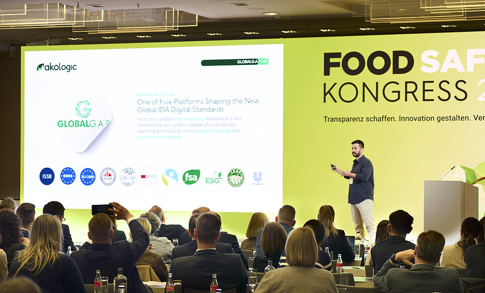 Ofek Cohen from AKOlogic at Food Safety Kongress Berlin