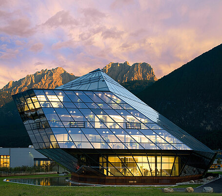 Außenansicht des Forschungscenters der Durst Group Lienz © Durst Group Lienz