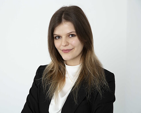 Nina Obmann